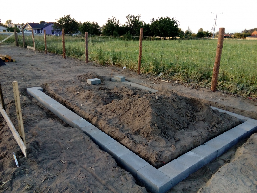 Zdjęcie do wpisu: Przygotowanie działki - prace ziemne, ogrodzenie,